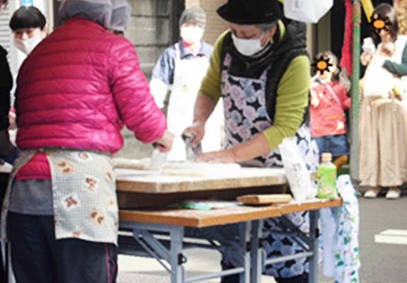 写真：農工大通り商店街「餅つき大会」に参加させていただきました！
